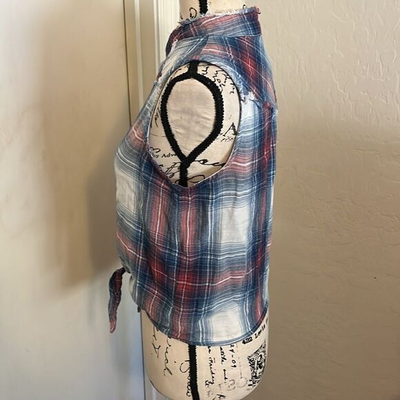 Cloth & Stone Plaid Button Tie Sleeveless Top - Picture 2 of 10